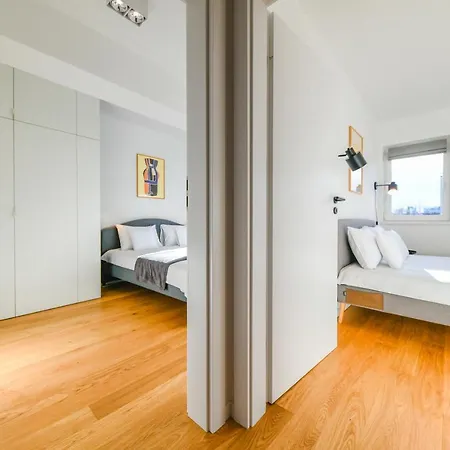 Charming 2 Bedroom アパート