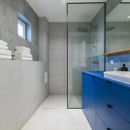 Charming 2 Bedroom クルージュ＝ナポカ