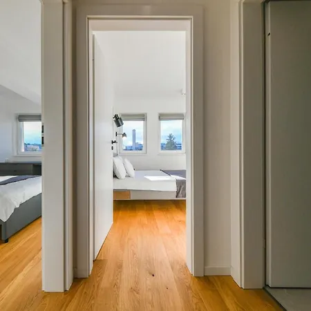 Charming 2 Bedroom クルージュ＝ナポカ