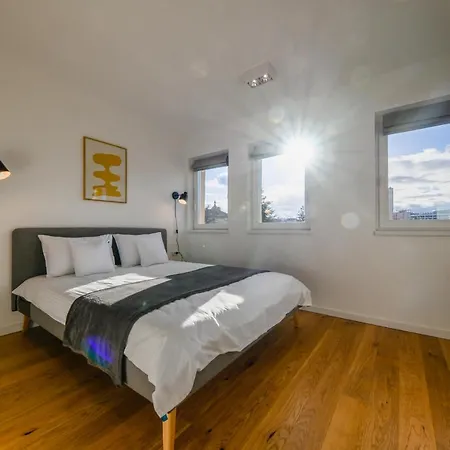 Apartment Charming 2 Bedroom