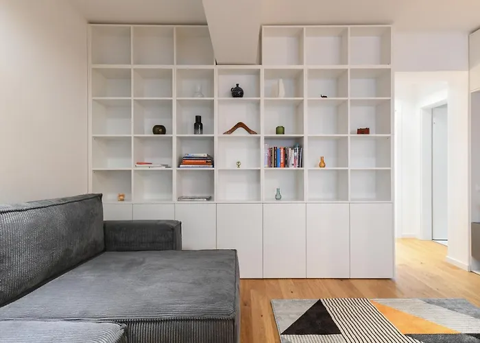 Charming 2 Bedroom *