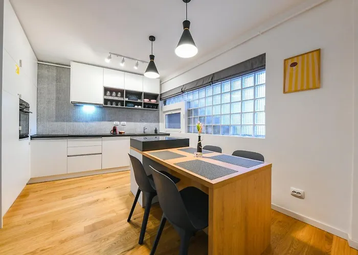 Charming 2 Bedroom Cluj-Napoca